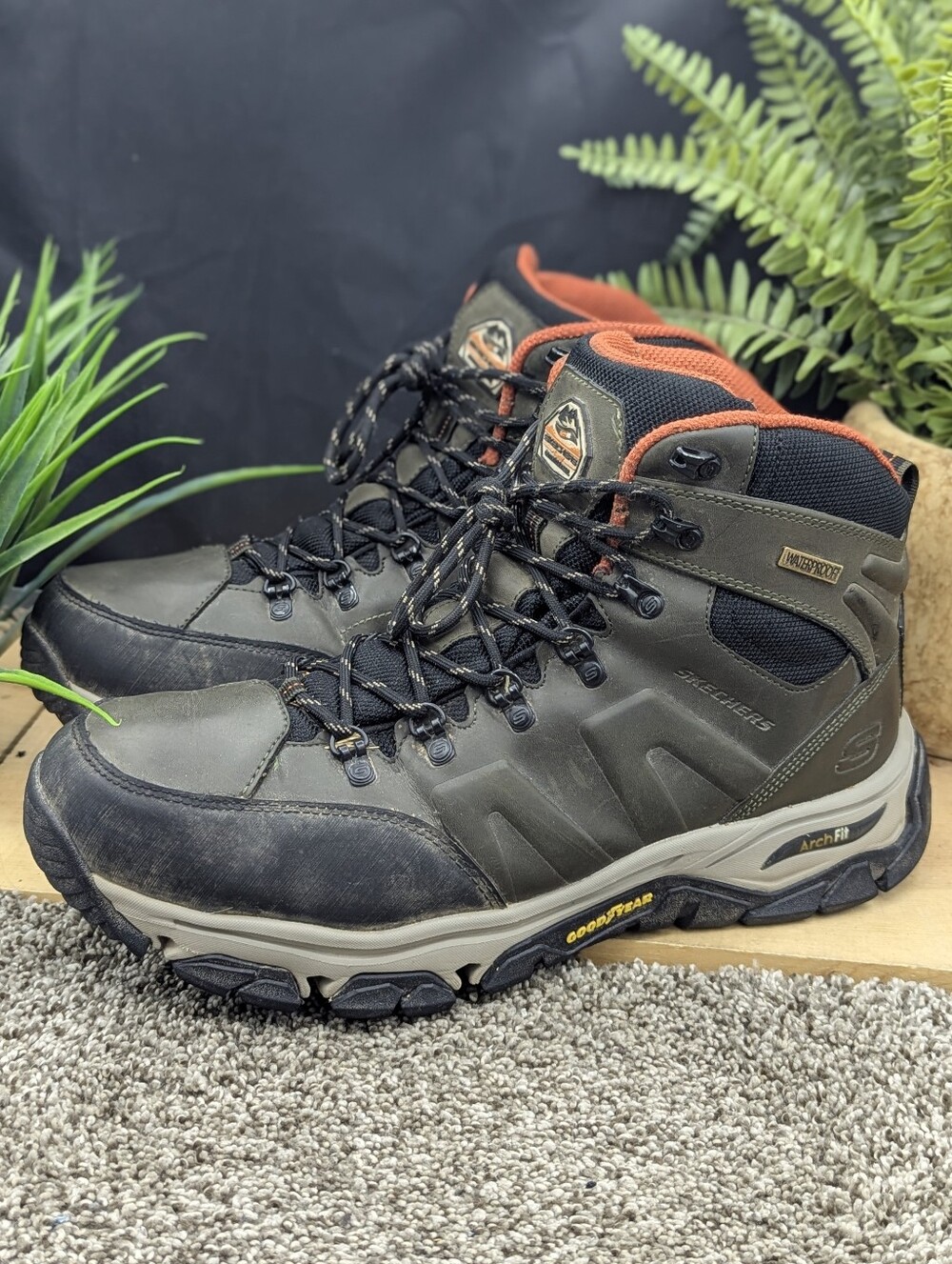 Skechers Men's Size 13 Relaxed Fit Arch Fit Dermitt Boots Hiking Fall Winter